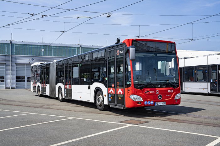 BSAG Fahrzeuge Bus Niederflur Gelenkbus Citaro G Hybrid 4-Türer