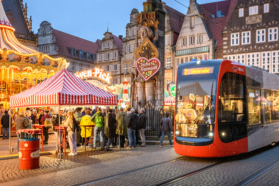 Kleiner Bremer Freimarkt mit Straßenbahn